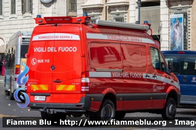 Mercedes Benz Sprinter 4x4 III serie restyle
Vigili del Fuoco
Comando Provinciale di Roma
Nucleo Soccorso Subacqueo Acquatico
Nucleo Sommozzatori
Allestimento Tekne
VF 29596
Parole chiave: Mercedes-Benz / Sprinter_4x4_IIIserie_restyle / VF29596