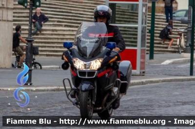 Bmw R1200RT III serie
Carabinieri
Polizia Militare presso l'Esercito
EI A2373
Parole chiave: Bmw / R1200RT_IIIserie / EIA2373