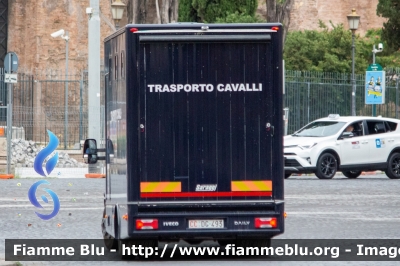 Iveco Daily V serie
Carabinieri
Reggimento Corazzieri
Trasporto Cavalli
Allestimento Saraggi
CC DG 493
Parole chiave: Iveco / Daily_Vserie / CCDG493