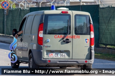 Fiat Doblò II serie
Carabinieri
Polizia Militare presso l'Aereonautica Militare Italiana
46° Brigata Aerea
Nucleo Cinofilo
AM CK 964
Parole chiave: Fiat / Doblò_IIserie / AMCK971