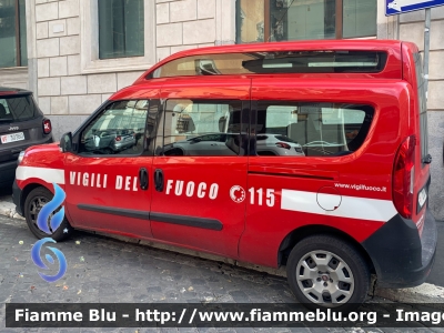 Fiat Doblò XL IV serie
Vigili del Fuoco
Comando Provinciale Roma
Allestimento Focaccia
VF 28550
Parole chiave: Fiat / Doblò_XL_IVserie / VF28550