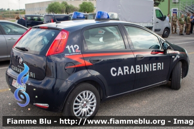 Fiat Punto VI serie
Carabinieri
Polizia Militare presso Aeronautica Militare
Pratica di Mare
AM CR 416
Parole chiave: Fiat Punto_VIserie AMCR416