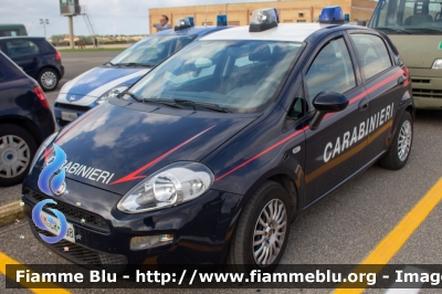 Fiat Punto VI serie
Carabinieri
Polizia Militare presso Aeronautica Militare
Pratica di Mare
AM CR 398
Parole chiave: Fiat Punto_VIserie AMCR398