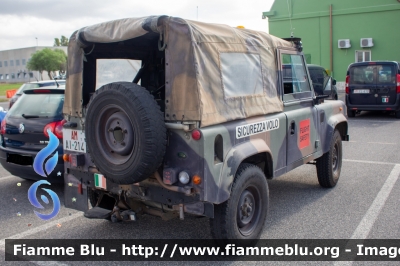 Land Rover Defender 90
Aeronautica Militare Italiana
Sicurezza Volo
Comando Aeroporto di Pratica di Mare
AM AI 214
Parole chiave: Land-Rover Defender_90 AMAI214