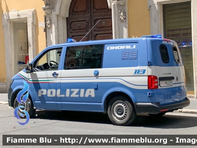 Volkswagen Transporter T6
Polizia di Stato
Unità Cinofile
Allestimento BAI
POLIZIA M4429
Parole chiave: Volkswagen Transporter_T6 POLIZIAM4429