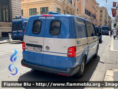 Volkswagen Transporter T6
Polizia di Stato
Unità Cinofile
Allestimento BAI
POLIZIA M4429
Parole chiave: Volkswagen Transporter_T6 POLIZIAM4429