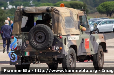 Land Rover Defender 90
Aeronautica Militare Italiana
Sicurezza Volo
Comando Aeroporto di Pratica di Mare
AM AI 214
Parole chiave: Land-Rover Defender_90 AMAI214