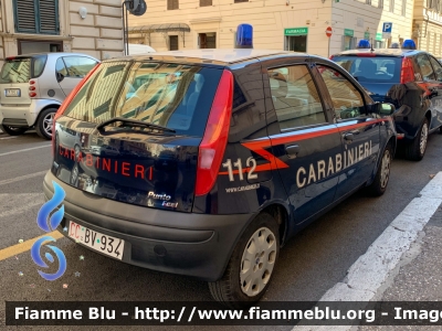 Fiat Punto II serie
Carabinieri
Comando Carabinieri Banca d'Italia
CC BV 934
Parole chiave: Fiat Punto_IIserie CCBV934