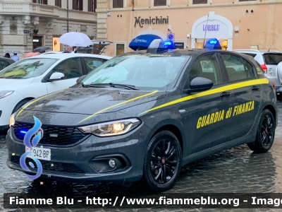 Fiat Nuova Tipo
Guardia di Finanza
Allestimento NCT Nuova Carrozzeria Torinese
Decorazione Grafica Artlantis
GdiF 942 BP

Parole chiave: Fiat Nuova_Tipo GdiF942BP