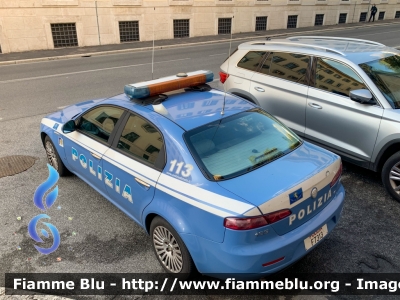 Alfa Romeo 159
Polizia di Stato
Polizia Stradale
POLIZIA F7313
Parole chiave: Alfa-Romeo 159 POLIZIAF7313