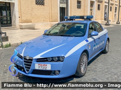 Alfa Romeo 159
Polizia di Stato
Polizia Stradale
Ispettorato di Pubblica Sicurezza presso il Vaticano
POLIZIA F7312
Parole chiave: Alfa-Romeo 159 POLIZIAF7312