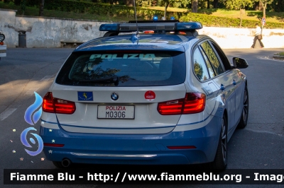 Bmw 318 Touring F31 restyle
Polizia di Stato
Polizia Stradale
Allestimento Marazzi
Decorazione grafica Artlantis
POLIZIA M0306
1000 miglia 2019
Parole chiave: Bmw 318_Touring_F31_restyle POLIZIAM0306 1000_miglia_2019