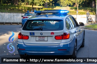 Bmw 318 Touring F31 restyle
Polizia di Stato
Polizia Stradale
Allestimento Marazzi
Decorazione grafica Artlantis
POLIZIA M0306
1000 miglia 2019

Parole chiave: Bmw 318_Touring_F31_restyle POLIZIAM0306 1000_miglia_2019