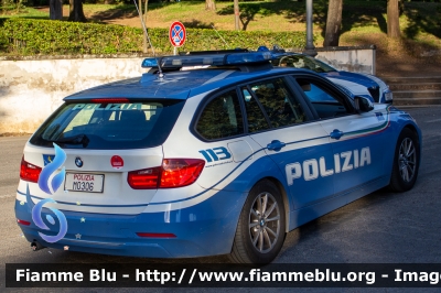 Bmw 318 Touring F31 restyle
Polizia di Stato
Polizia Stradale
Allestimento Marazzi
Decorazione grafica Artlantis
POLIZIA M0306
1000 miglia 2019
Parole chiave: Bmw 318_Touring_F31_restyle POLIZIAM0306 1000_miglia_2019