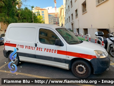 Citroen Berlingo I serie
Vigili del Fuoco
Comando Provinciale di Roma
sezione logistica
VF 24575
Parole chiave: Citroen Berlingo_Iserie VF24575