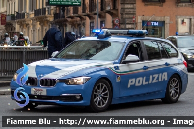 Bmw 318 Touring F31 II restyle
Polizia di Stato
Polizia Stradale
Allestimento Marazzi
Decorazione Grafica Artlantis
Con stemma celebrativo "70 Anni Polizia Stradale"
POLIZIA M2541
Parole chiave: Bmw / / / 320_Touring_F31_II_restyle / / / poliziam2541