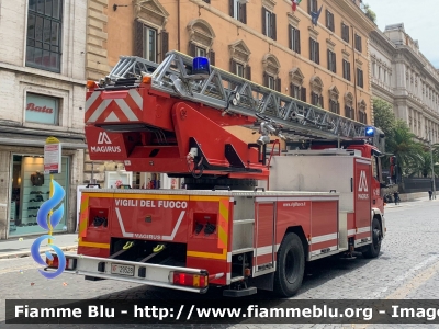 Iveco EuroFire 150E27 I serie
Vigili del Fuoco
Comando Provinciale Roma
Via Genova-Centrale
AutoScala da 30 metri allestita Iveco-Magirus
VF 29528
Parole chiave: Iveco EuroFire_150E27_Iserie VF29528