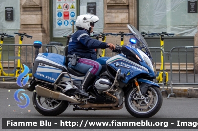 BMW R1200RT II serie
Polizia di Stato
Polizia Stradale
POLIZIA G2912
Parole chiave: BMW / / / R1200RT_IIserie / / / POLIZIAG2912