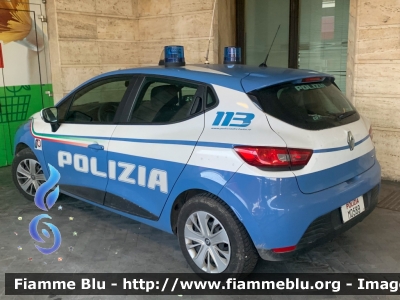 Renault Clio IV serie
Polizia di Stato
Polizia Ferroviaria
Con logo celebrativo dei 110 anni della specialità
POLIZIA M0589
Parole chiave: Renault Clio_IVserie POLIZIAM0589