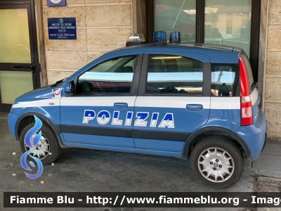 Fiat Nuova Panda 4x4 Climbing I serie 
Polizia di Stato
Polizia Ferroviaria
Con logo celebrativo dei 110 anni della specialità
POLIZIA H5282
Parole chiave: Fiat Nuova_Panda_4x4_Climbing_Iserie POLIZIAH5282