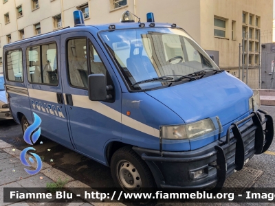 Fiat Ducato II serie
Polizia di Stato
I Reparto Mobile di Roma
POLIZIA D5599
Parole chiave: Fiat Ducato_IIserie POLIZIAD5599