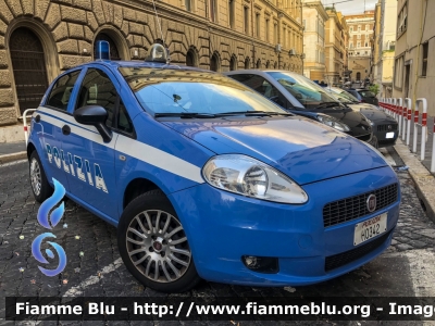 Fiat Grande Punto
Polizia di Stato
POLIZIA H0319

Parole chiave: Fiat Grande_Punto POLIZIAH0319