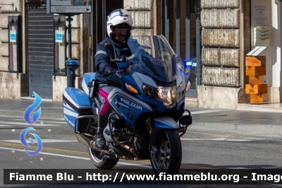 BMW R1200RT II serie
Polizia di Stato
Polizia Stradale
POLIZIA G2914
Parole chiave: BMW / R1200RT_IIserie / POLIZIAG2914