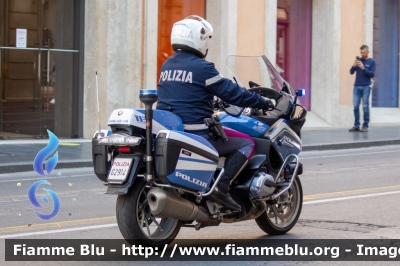 BMW R1200RT II serie
Polizia di Stato
Polizia Stradale
POLIZIA G2914
Parole chiave: BMW / R1200RT_IIserie / POLIZIAG2914