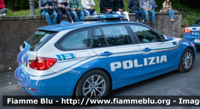 Bmw 318 Touring F31 restyle
Polizia di Stato
Polizia Stradale
Allestimento Marazzi
Decorazione grafica Artlantis
POLIZIA M0306
1000 miglia 2019
Parole chiave: Bmw 318_Touring_F31_restyle POLIZIAM0306 1000_miglia_2019