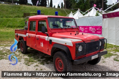 Land Rover Defender 130
Vigili del Fuoco
Comando Provinciale di Roma
Distaccamento Cittadino La Rustica - 5C
Antincendio Boschivo
Modulo Boschivo allestimento BAI
VF 19278
Parole chiave: Land-Rover Defender_130 VF19278