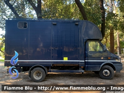 Iveco Daily II serie
Carabinieri
4° Reggimento a Cavallo
Trasporto Cavalli
Allestimento Valli
CC AX 908
Parole chiave: Iveco / Daily_IIserie / CCAX908