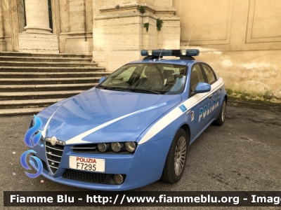 Alfa Romeo 159
Polizia di Stato
Polizia Stradale
POLIZIA F7295
Parole chiave: Alfa-Romeo 159 POLIZIAF7295