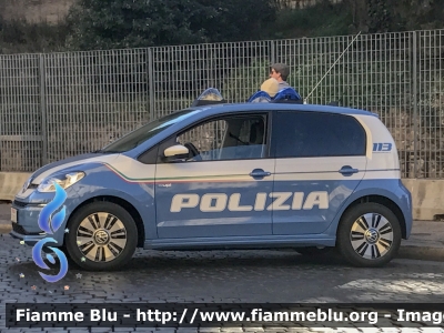 Volkswagen e-up!
Polizia di Stato
Lotto di 4 esemplari in dotazione alla
Questura di Roma
Allestimento NCT
Decorazione Grafica Artlantis
POLIZIA E8317
Parole chiave: Volkswagen e-up! POLIZIAE8317