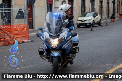 BMW R1200RT II serie
Polizia di Stato
Polizia Stradale
POLIZIA G2893

Festa Forze armate 2020
Parole chiave: BMW R1200RT_IIserie POLIZIAG2893 Festa_Forze_Armate_2020