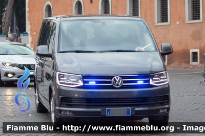 Volkswagen Transporter T6
Presidenza della Repubblica
Scorta Presidenziale
Parole chiave: Volkswagen Transporter_T6