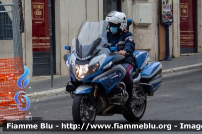 BMW R1200RT II serie
Polizia di Stato
Polizia Stradale
POLIZIA G2893

Festa Forze armate 2020
Parole chiave: BMW R1200RT_IIserie POLIZIAG2893 Festa_Forze_Armate_2020