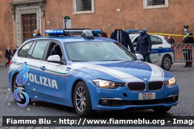 Bmw 318 Touring F31 II restyle
Polizia di Stato
Polizia Stradale
Allestimento Marazzi
Decorazione Grafica Artlantis
Con stemma celebrativo "70 Anni Polizia Stradale"
POLIZIA M2541
Parole chiave: Bmw / 318_Touring_F31_II_restyle / POLIZIAM2541