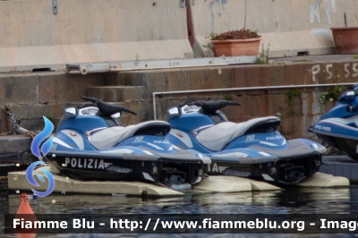 Acquascooter
Polizia di Stato
Polizia del Mare
PS 1180
Parole chiave: Acquascooter PS1180