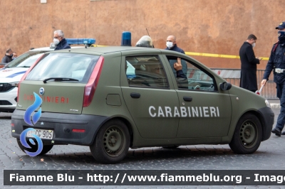 Fiat Punto III serie
Carabinieri
Polizia Militare presso l'Esercito Italiano
EI CG 905
Parole chiave: Fiat / / / / / / / Punto_IIIserie / / / / / / / EICG905