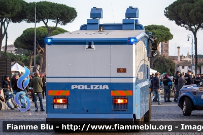 Mercedes Benz Arocs
Polizia di Stato
I Reparto Mobile di Roma
Idrante Allestimento BAI
Decorazione Grafica Artlantis
POLIZIA M2781
Parole chiave: Mercedes-Benz / Arocs / POLIZIAM2781