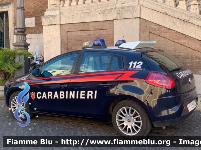 Fiat Nuova Bravo
Carabinieri
Nucleo Radiomobile di Roma
CC CX 303
Parole chiave: Fiat / Nuova_Bravo / CCCX303