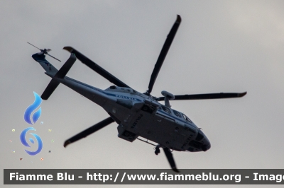 Agusta Westland AW139
Polizia di Stato
Servizio Aereo
I Reparto Volo - Roma
PS 114
Parole chiave: Agusta-Westland / / / AW139 / / / PS114