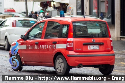 Fiat Nuova Panda I serie
Vigili del Fuoco
Comando Provinciale di Roma
Via Genova-Centrale
VF 25288
Parole chiave: Fiat Nuova_Panda_Iserie VF25288