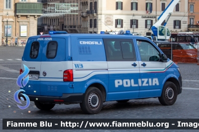 Volkswagen Transporter T6
Polizia di Stato
Unità Cinofile
Allestimento BAI
POLIZIA M4429
Parole chiave: Volkswagen / / / Transporter_T6 / / / POLIZIAM4429