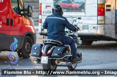 Moto Guzzi California Touring 1400
Carabinieri
Reggimento Corazzieri
CC A4896
Parole chiave: Moto-Guzzi California_Touring_1400 CCA4896