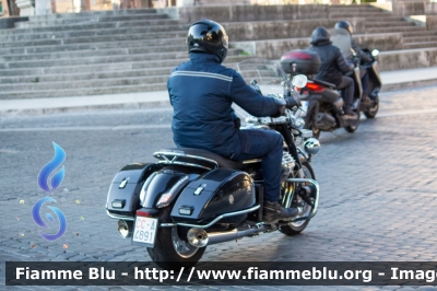 Moto Guzzi California Touring 1400
Carabinieri
Reggimento Corazzieri
CC A4891
Parole chiave: Moto-Guzzi California_Touring_1400 CCA4891