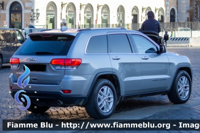 Jeep Grand Cherokee
Vettura utilizzata nelle Scorte
Parole chiave: Jeep Grand_Cherokee