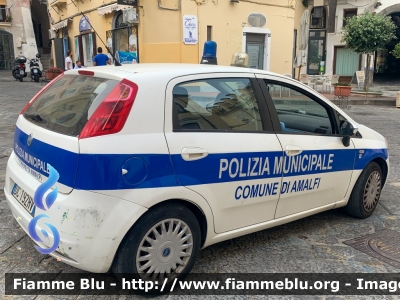 Fiat Grande Punto
Polizia Municipale
Comune di Amalfi (SA)
Parole chiave: Fiat / / / Grande_Punto