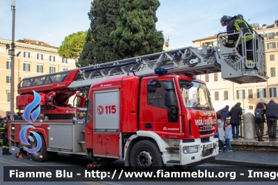 Iveco EuroCargo 180E32 III serie
Vigili del Fuoco
Comando Provinciale di Roma
Via Genova-Centrale
AutoScala M39L da 39 metri allestimento Magirus
VF 27498
Parole chiave: Iveco EuroCargo_180E32_IIIserie VF27498