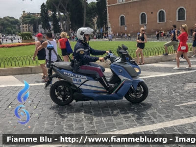 Bmw C Evolution
Polizia di Stato
Allestito Focaccia
Grafica Artlantis
POLIZIA 74583

Parole chiave: Bmw C_Evolution POLIZIA74583